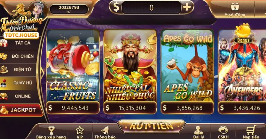 Người chơi tập trung phân tích dữ liệu thể thao 188bet 250